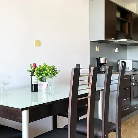 Apartello⊛com Diamond - Private Near Marina Dinevi In Апартхотел