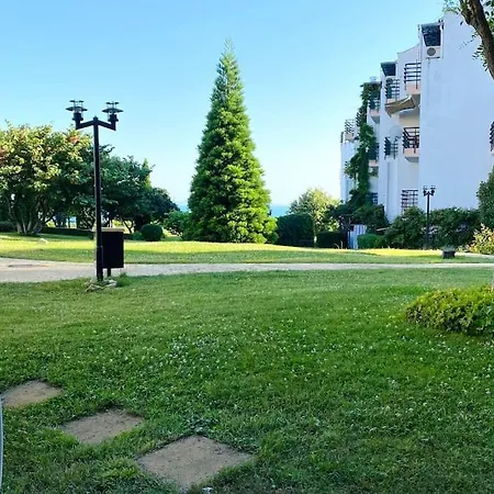 Апартхотел Apartello⊛com Diamond - Private Near Marina Dinevi In