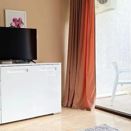 Apartello⊛com Diamond - Private Near Marina Dinevi In