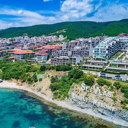 Apartello⊛com Diamond - Private Near Marina Dinevi In