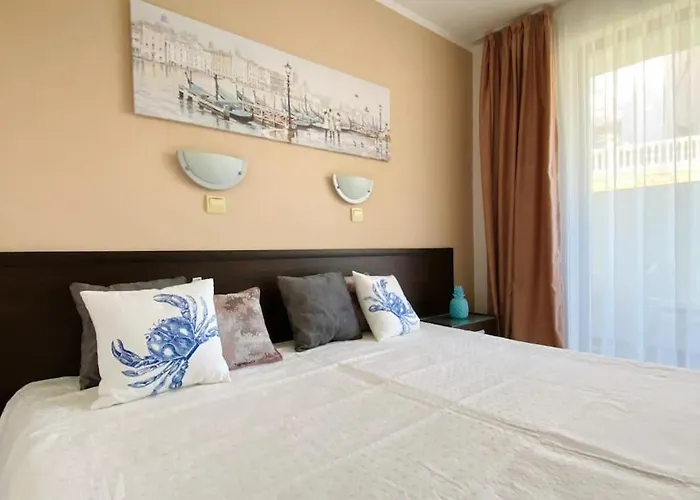 Apartmanhotel Apartello⊛com Diamond - Private Near Marina Dinevi In 4*
